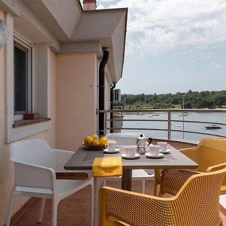 Seafront Apartment Gaby Medulin Exterior photo